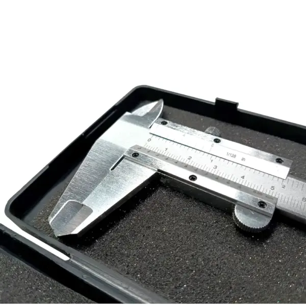 Calibre Metalico LORD 150mm Con Estuche